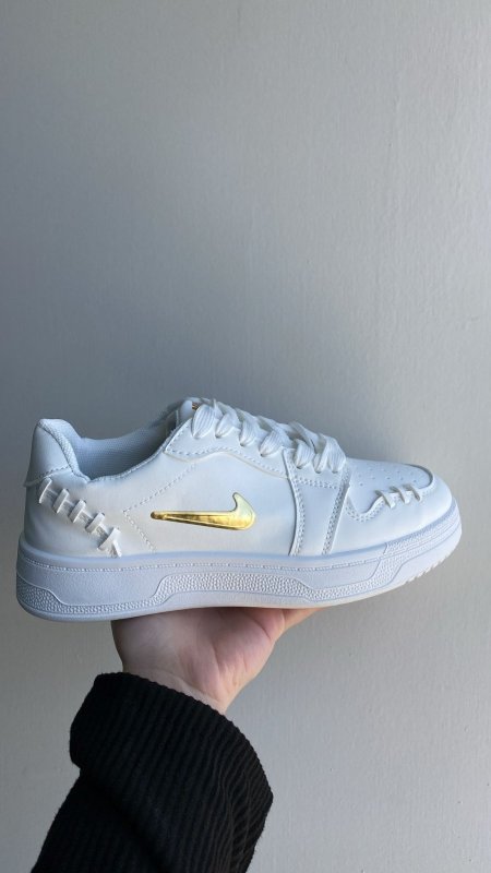 AIR JORDAN 1 WHITE 