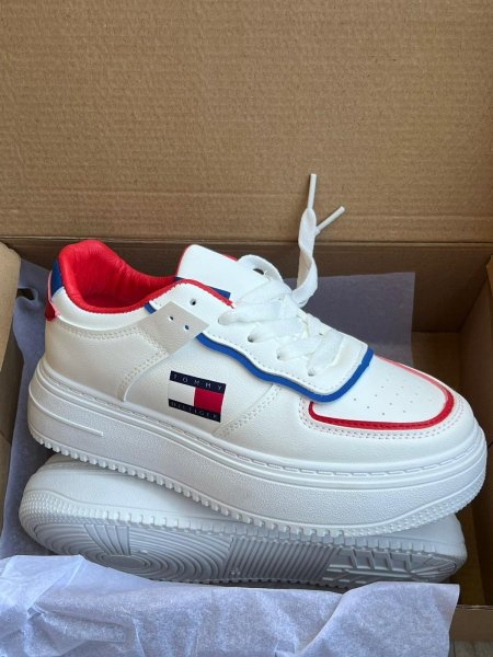 حذاء Tommy Hilfiger