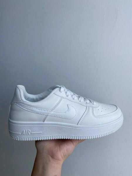 NIKE AIR FORCE WHITE 
